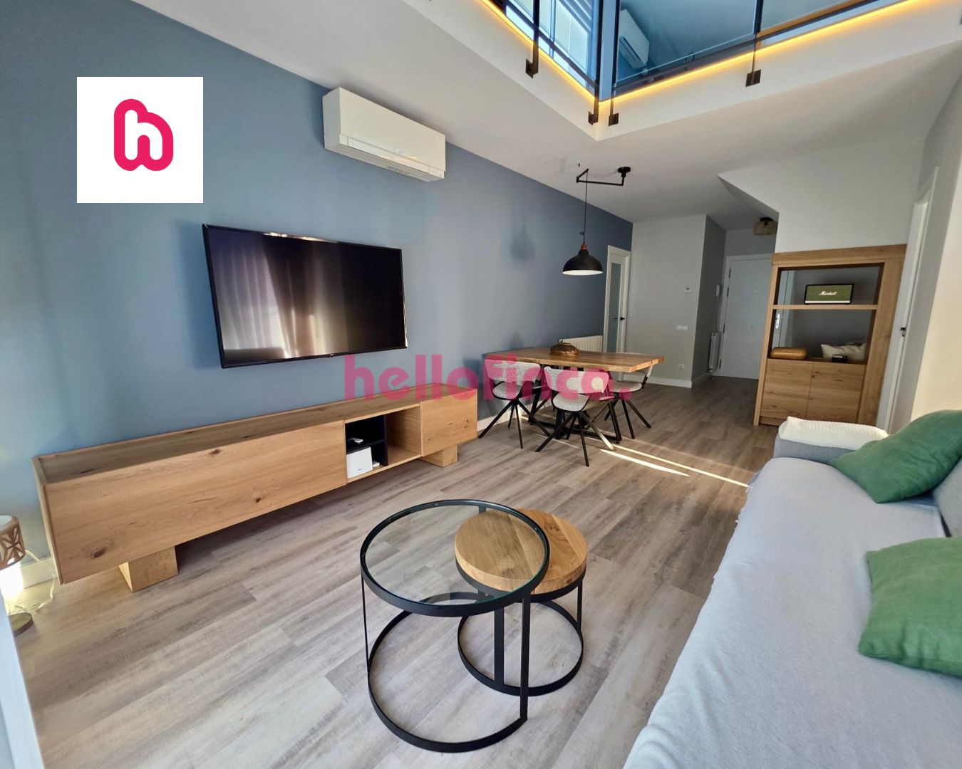 Living room of Duplex for sale in Montornès del Vallès  with Air Conditioner, Heating and Parquet flooring