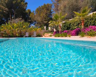 Piscina de Casa o xalet en venda en Calvià amb Aire condicionat, Calefacció i Jardí privat