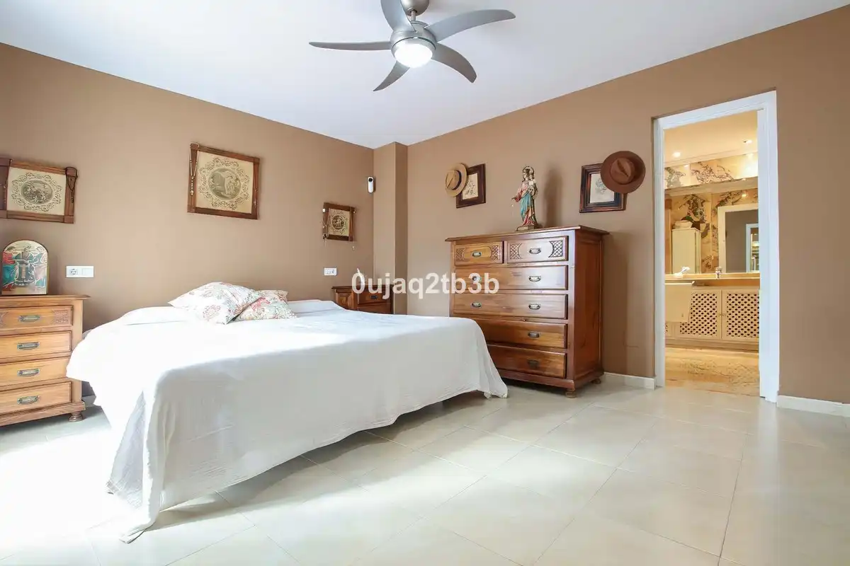 Home with pool for sale in Nueva Andalucía, imagen 11