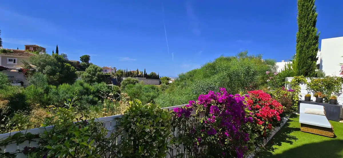 Jardín de Casa adosada en venta en Mijas con Aire acondicionado, Calefacción y Jardín privado
