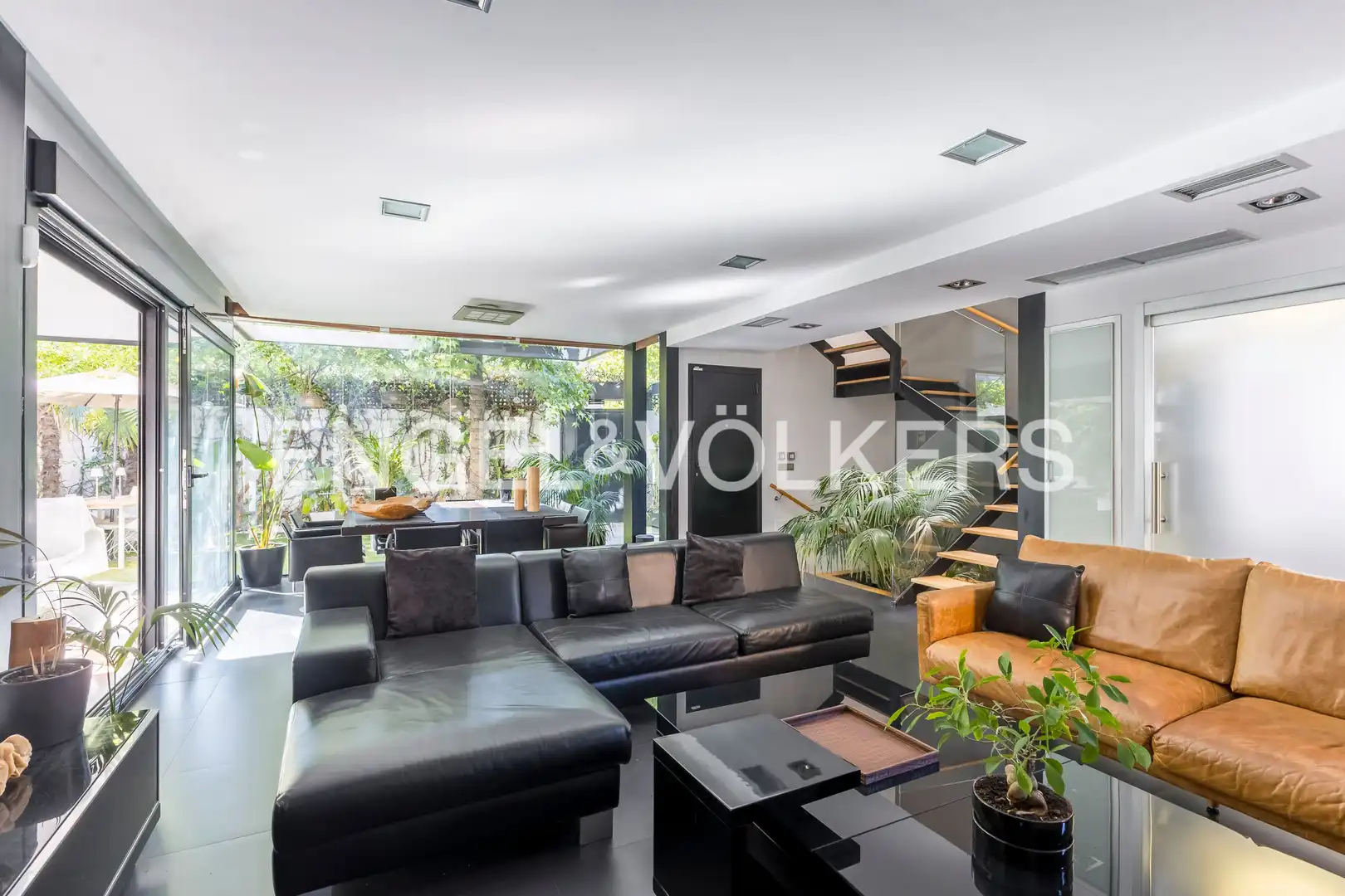 Sala de estar de Casa o chalet en venta en Madrid con Aire acondicionado, Calefacción y Jardín privado
