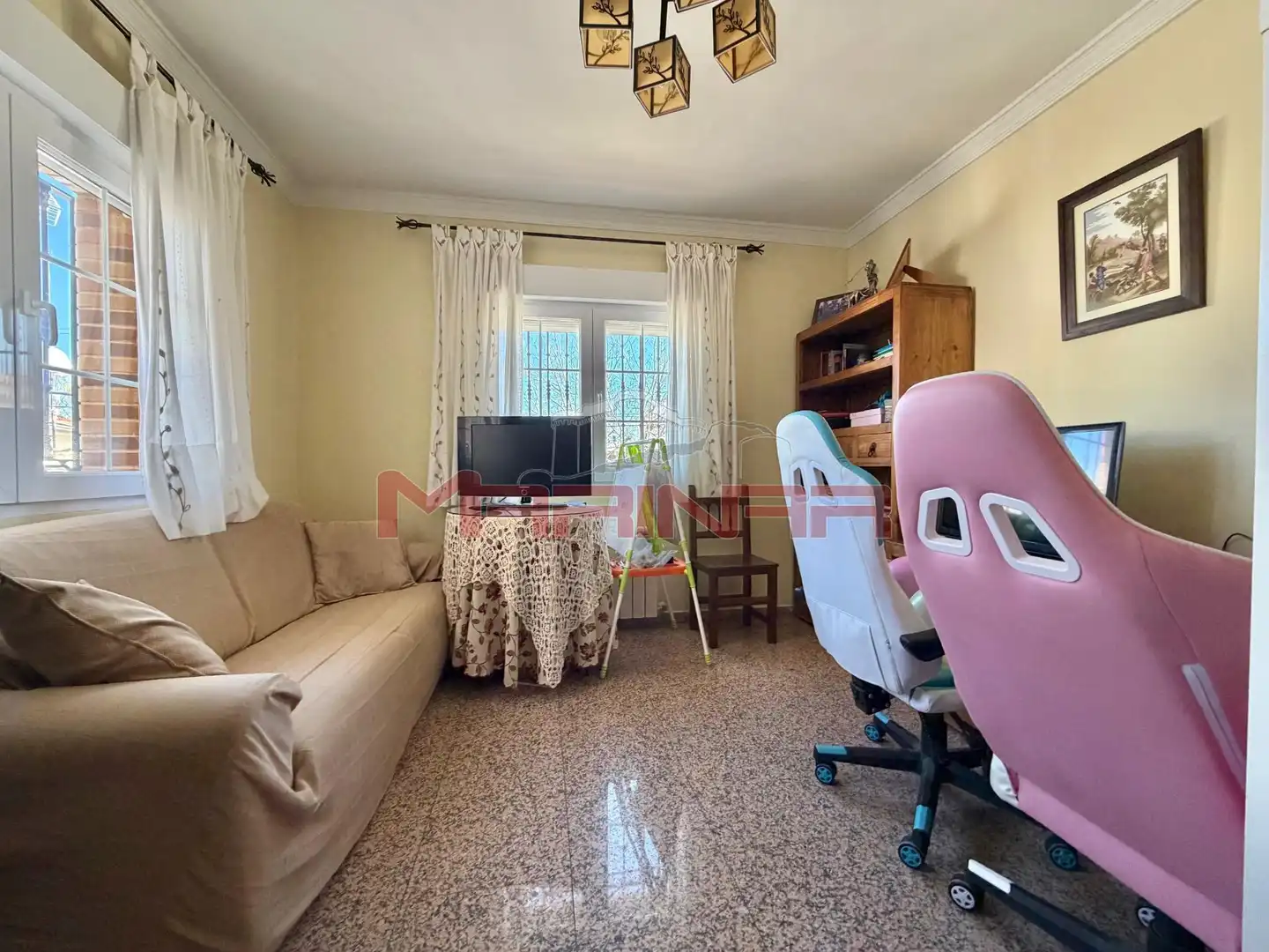 Vista exterior de Casa adosada en venda en Seseña amb Calefacció, Jardí privat i Traster