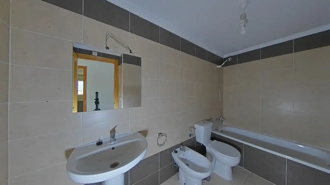 Baño de Piso en venta en Torrevieja con Piscina