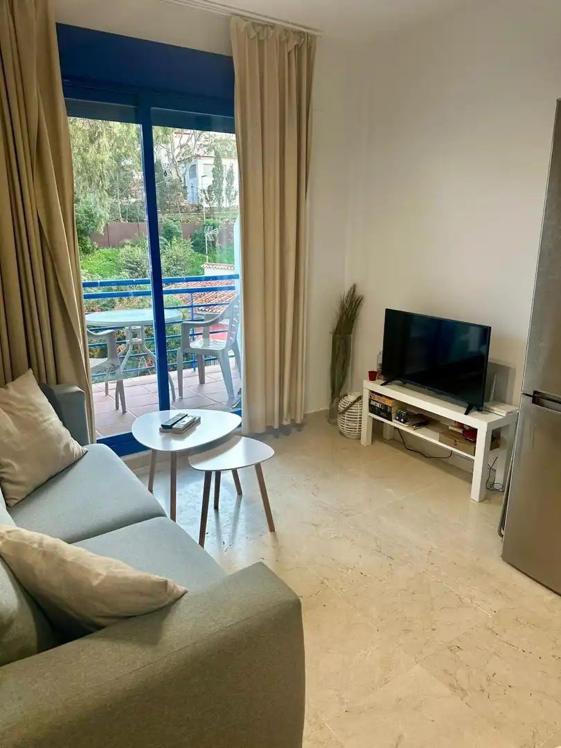 Flat with pool for sale in Torrequebrada, imagen 3