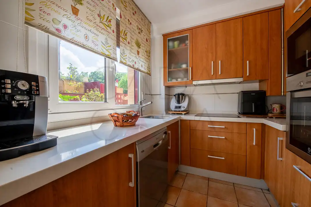 Cocina de Casa o chalet en venta en Villaescusa (Cantabria) con Calefacción, Jardín privado y Terraza