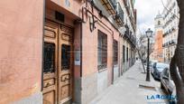 Vista exterior de Pis en venda en  Madrid Capital amb Calefacció