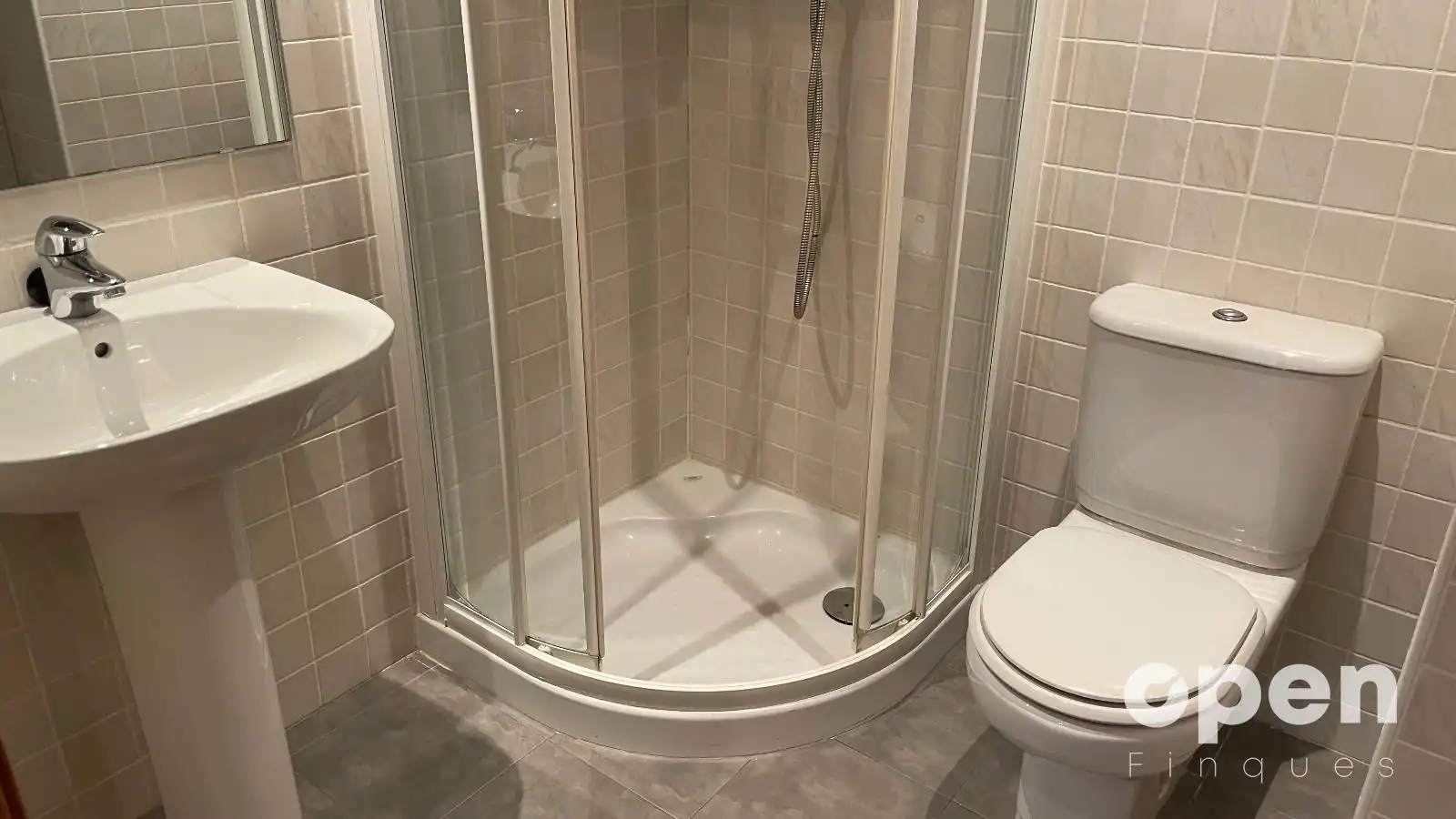 Baño de Piso en venta en Terrassa con Aire acondicionado, Calefacción y Parquet