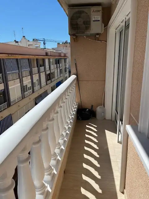 Terraza de Apartamento en venta en Guardamar del Segura con Aire acondicionado, Amueblado y Lavadora