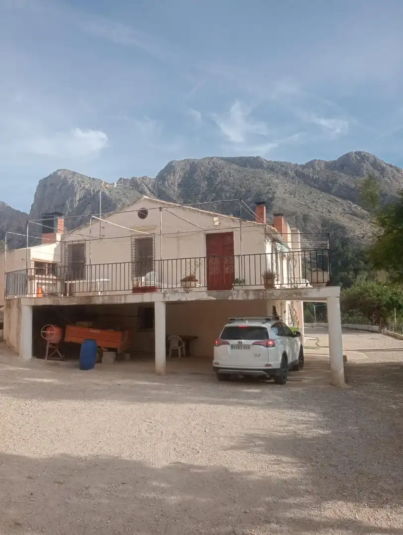 Vista exterior de Casa o xalet en venda en Orxeta amb Terrassa, Traster i Moblat
