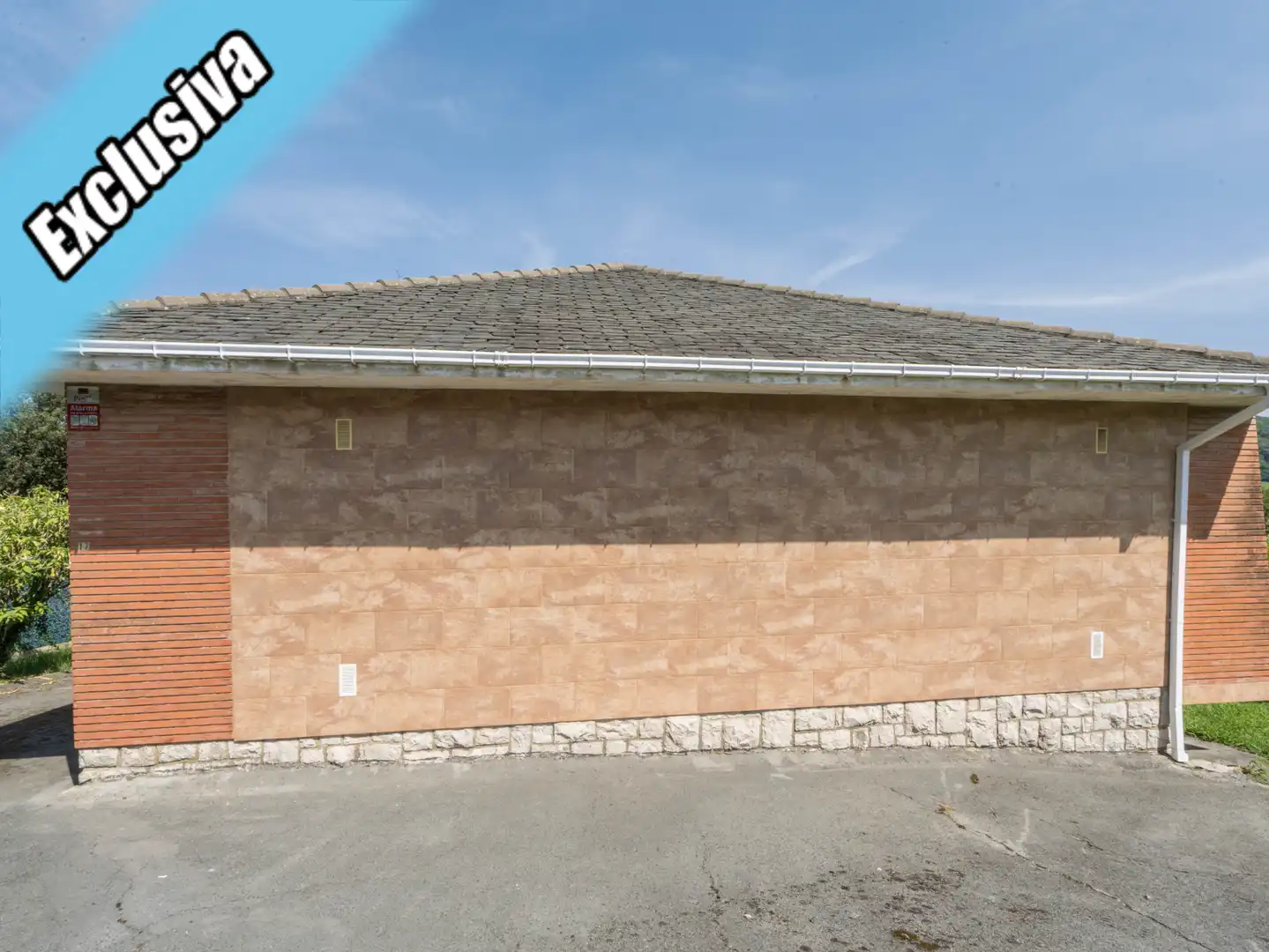Vista exterior de Casa o chalet en venta en Arnuero con Calefacción, Jardín privado y Terraza