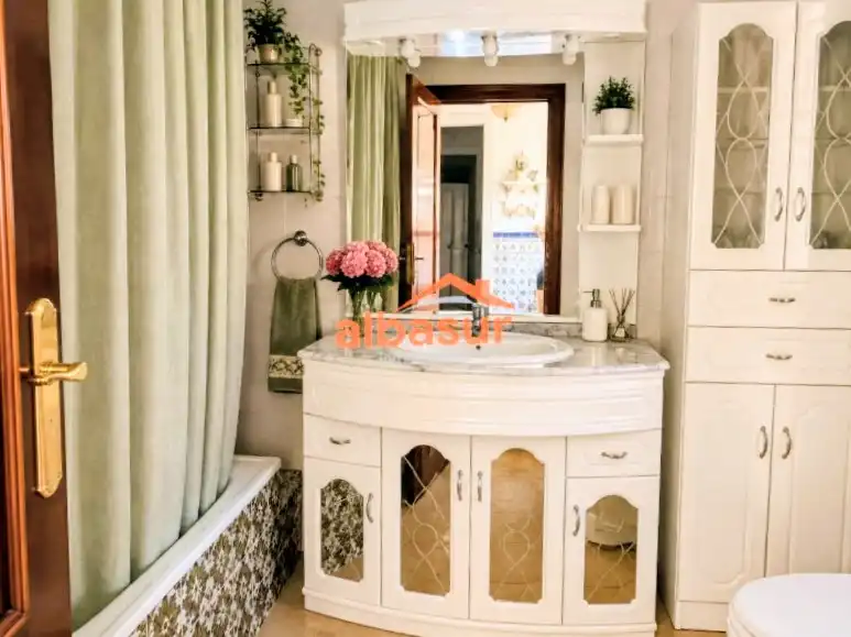 Badezimmer von Haus oder Chalet zum Verkauf in Córdoba mit Terrasse und Abstellraum