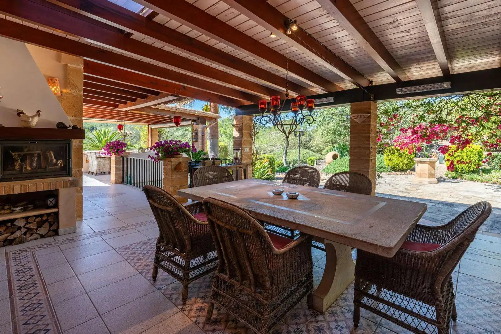 Terraza de Finca rústica en venta en Capdepera con Aire acondicionado, Calefacción y Piscina