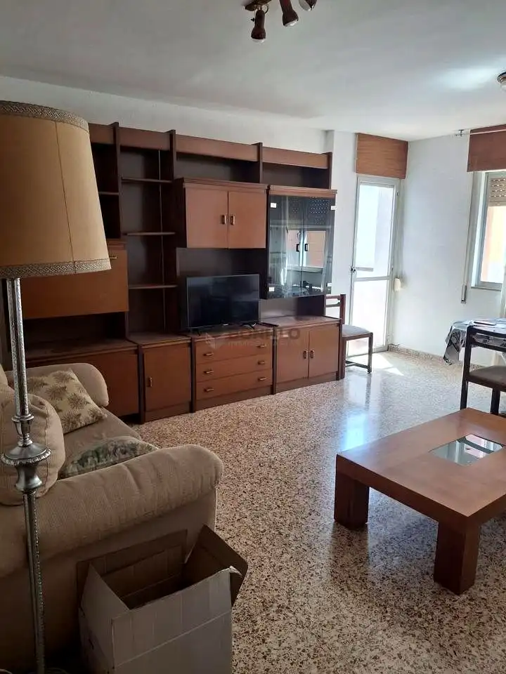 Wohnzimmer von Wohnung zur Miete in Teruel mit Möbliert