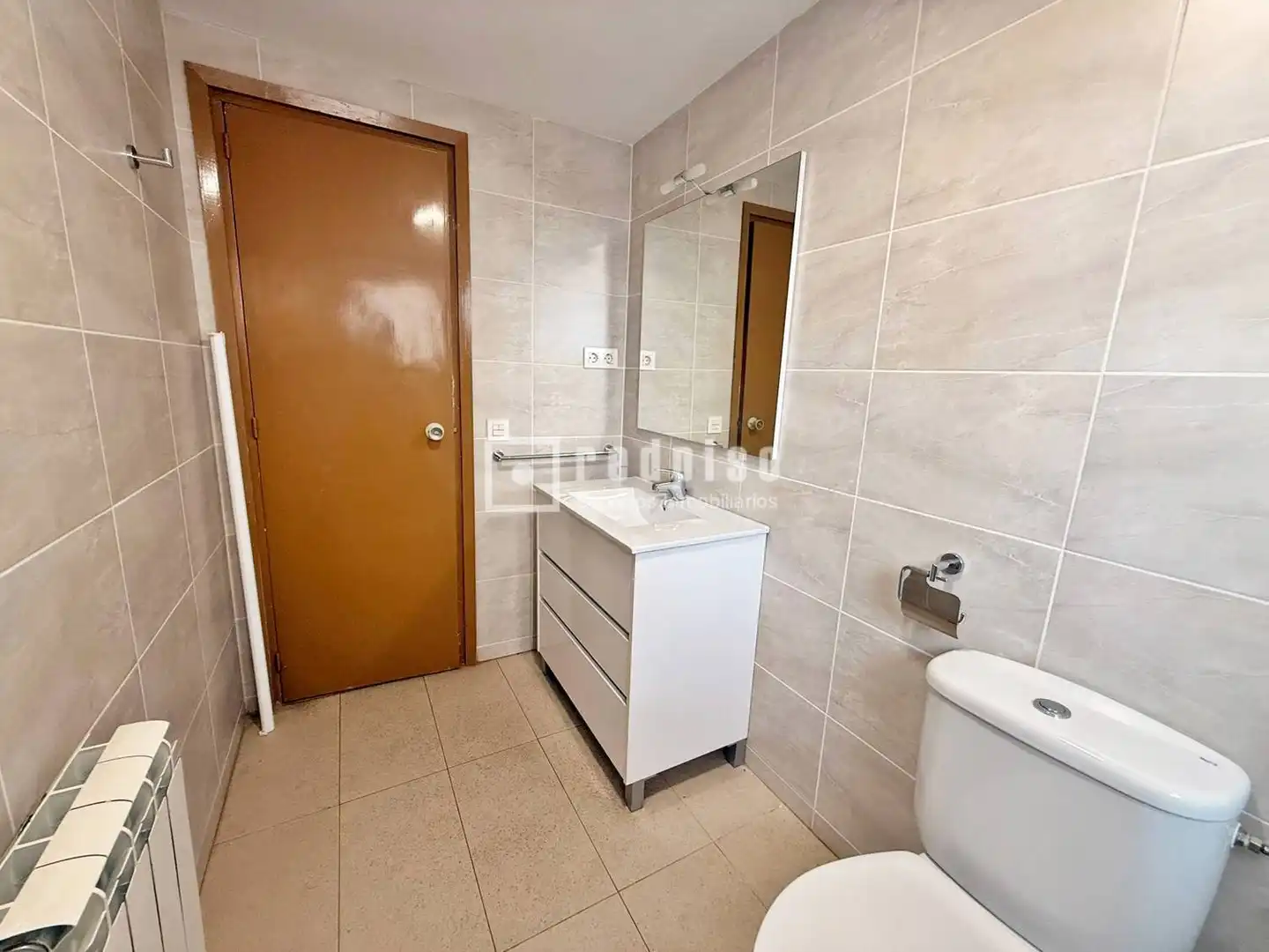 Badezimmer von Wohnung zum Verkauf in Guadalajara mit Heizung, Privatgarten und Parkett
