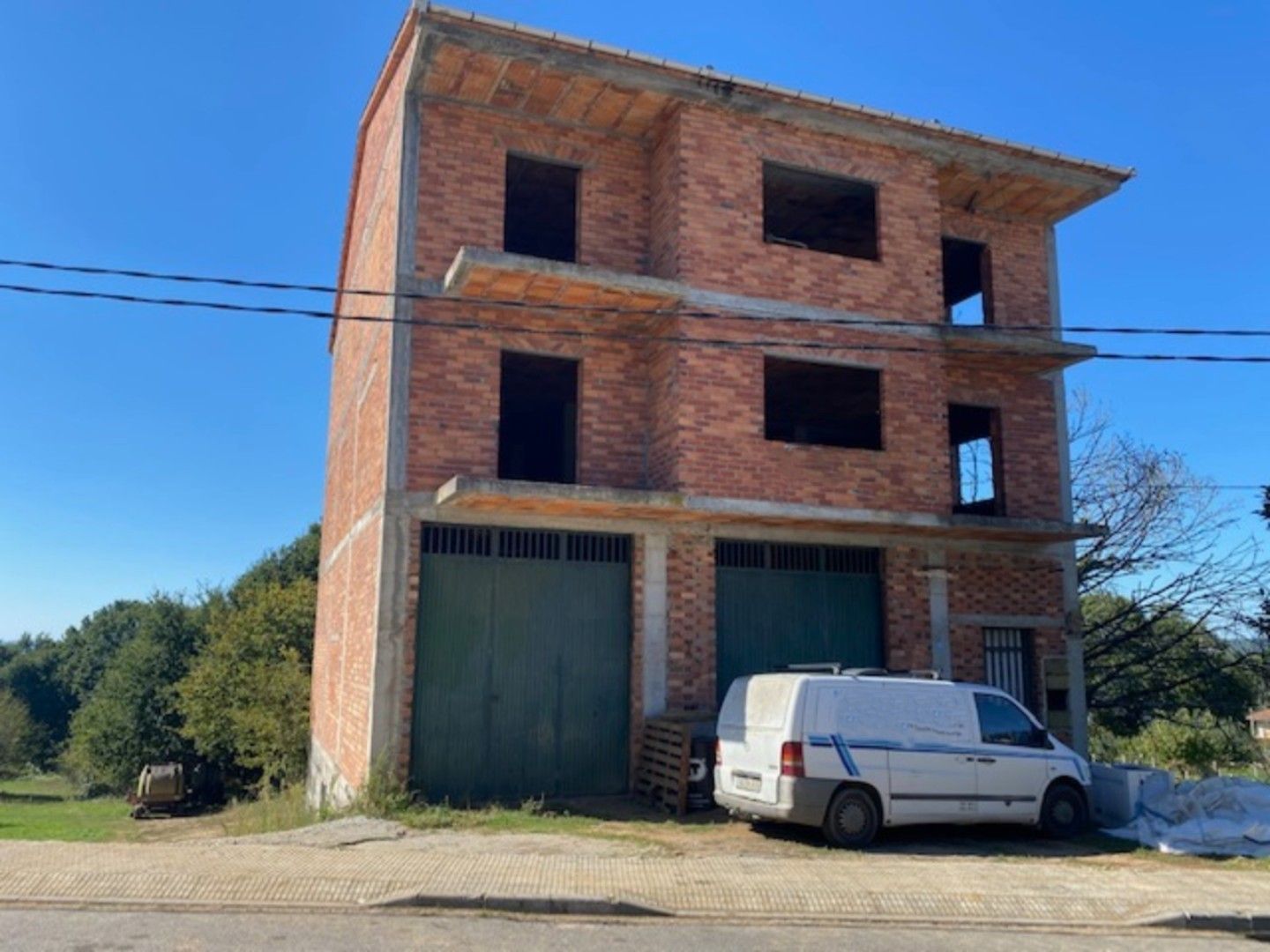 Exterior view of Building for sale in A Merca  