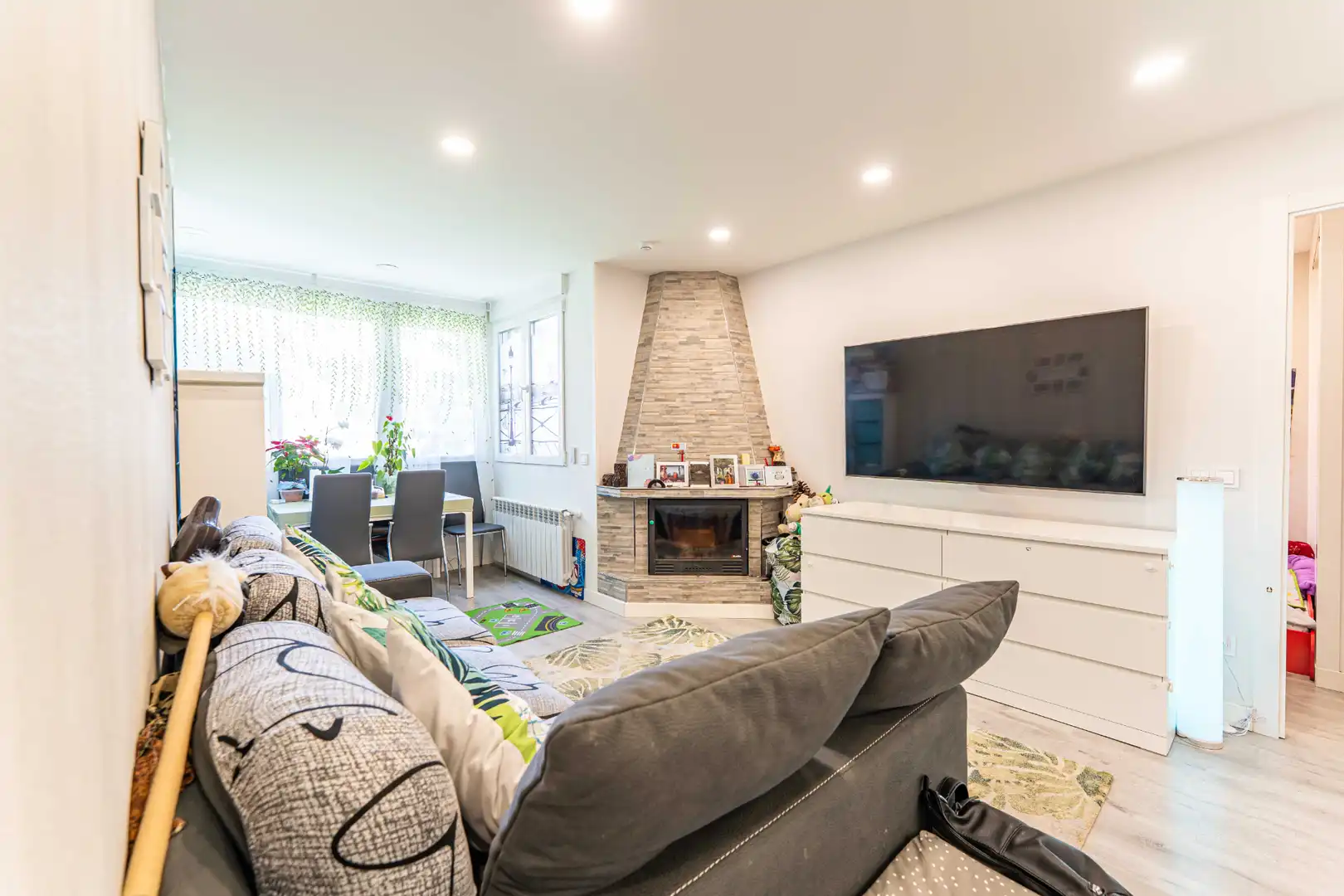 Sala de estar de Piso en venta en Collado Villalba con Calefacción, Amueblado y Piscina comunitaria