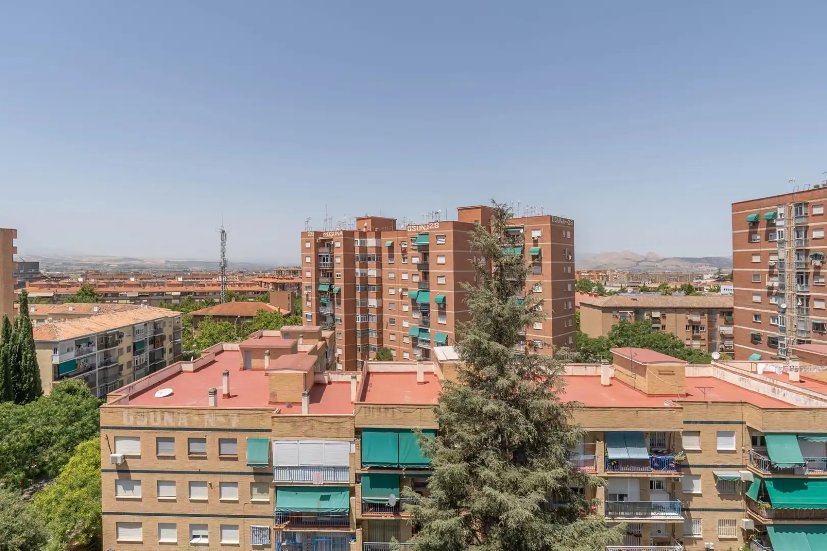 Vista exterior de Pis de lloguer en Granada amb Aire condicionat, Calefacció i Jardí privat