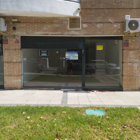 Local comercial en Alquiler en Avenida del Descubrimiento en Pinar Alto