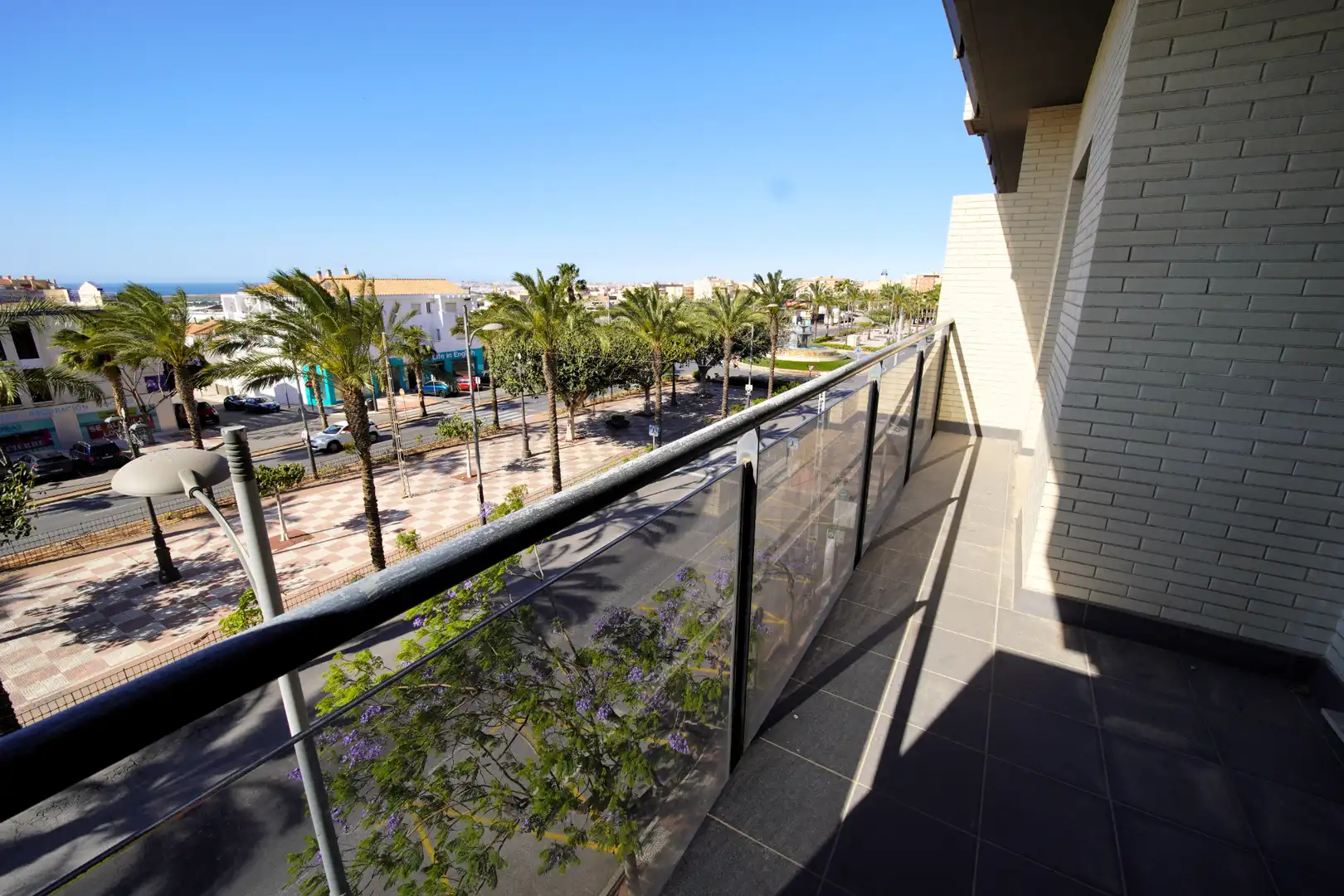 Terraza de Piso en venta en Roquetas de Mar con Aire acondicionado, Terraza y Amueblado