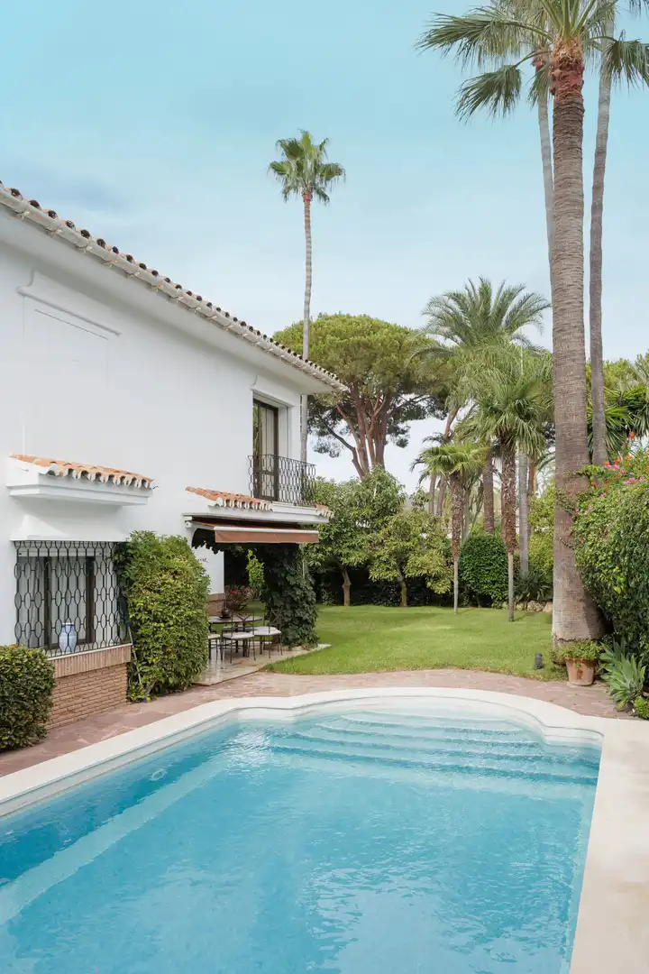 Jardí de Casa o xalet en venda en Marbella amb Aire condicionat, Jardí privat i Terrassa