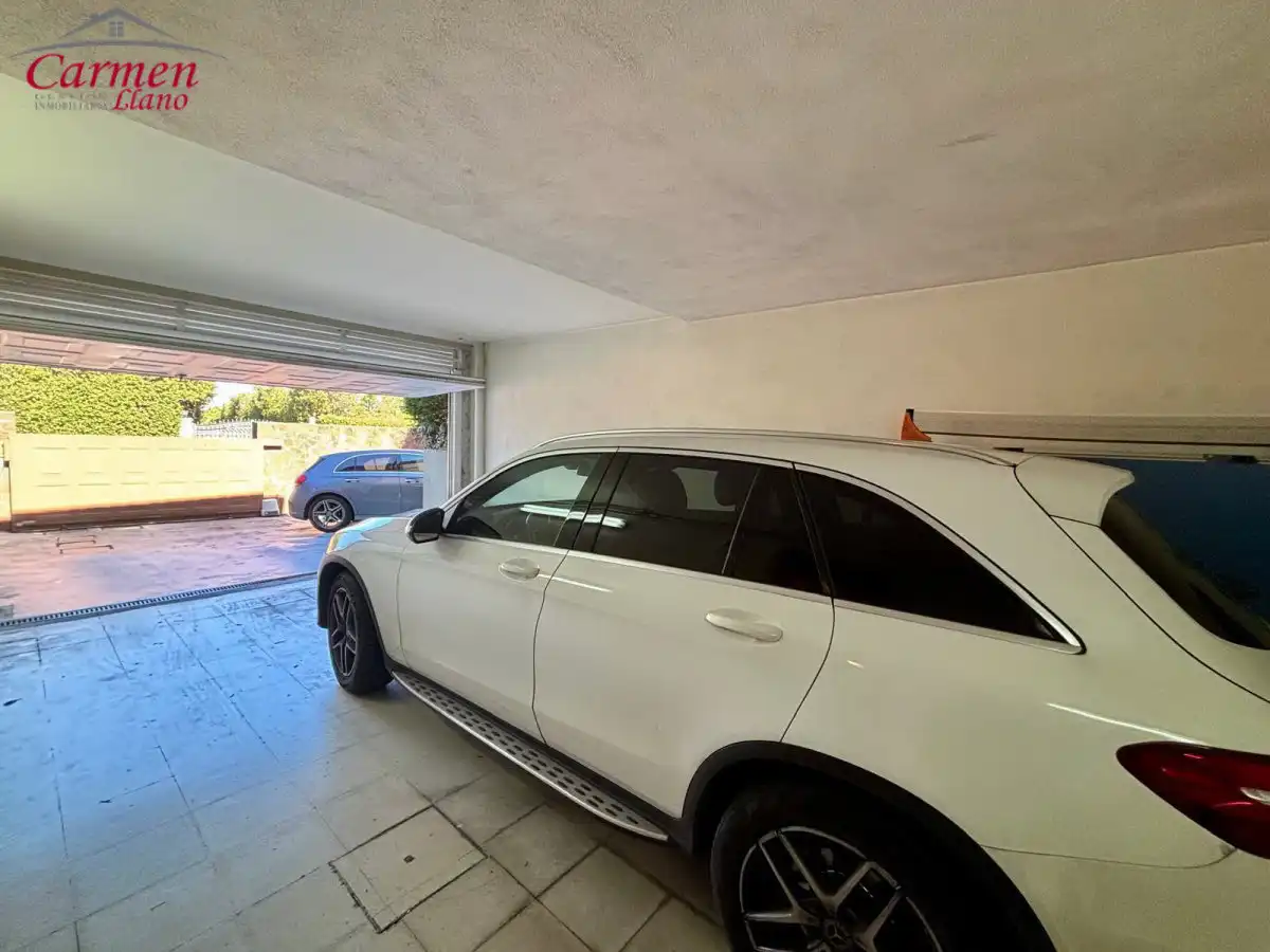 Parking de Casa o chalet en venta en Getxo  con Calefacción, Jardín privado y Terraza
