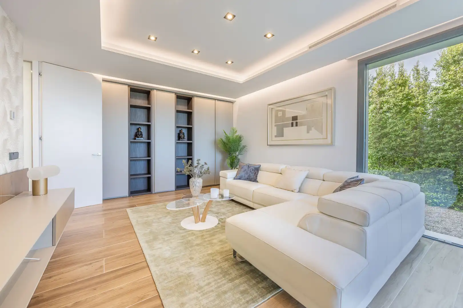 Sala de estar de Casa o chalet en venta en Sotogrande con Aire acondicionado, Calefacción y Jardín privado