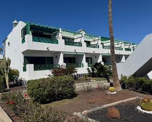 Vista exterior de Apartament en venda en San Bartolomé de Tirajana amb Terrassa i Piscina comunitària