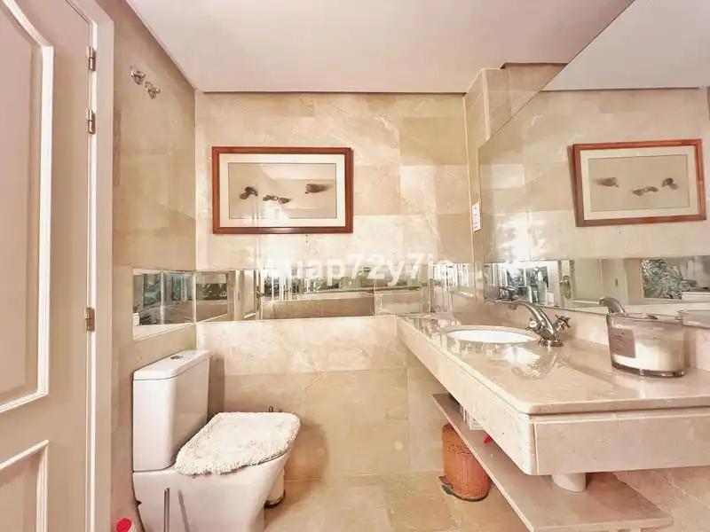 Bany de Apartament de lloguer en Marbella amb Aire condicionat, Calefacció i Terrassa