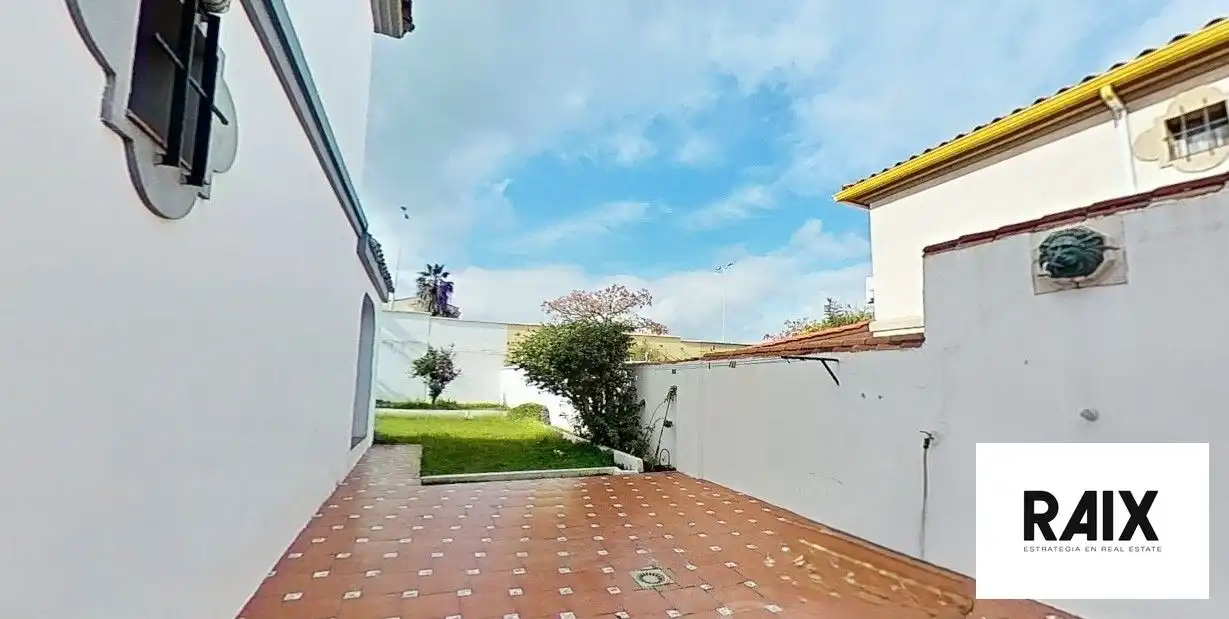Jardín de Casa o chalet en venta en Algeciras con Aire acondicionado, Terraza y Trastero