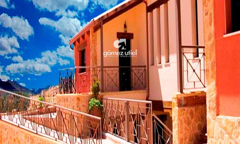 Exterior view of Building for sale in Fresneda de la Sierra