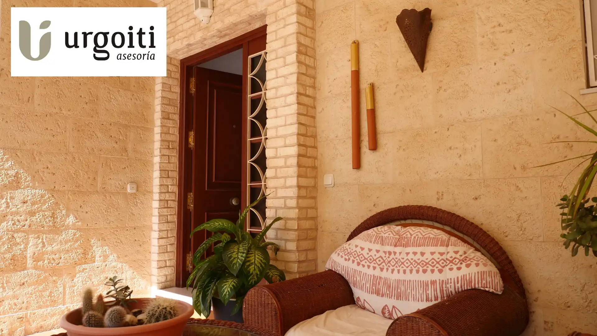 Casa adosada en venta en Melilla con Aire acondicionado, Parquet y Terraza