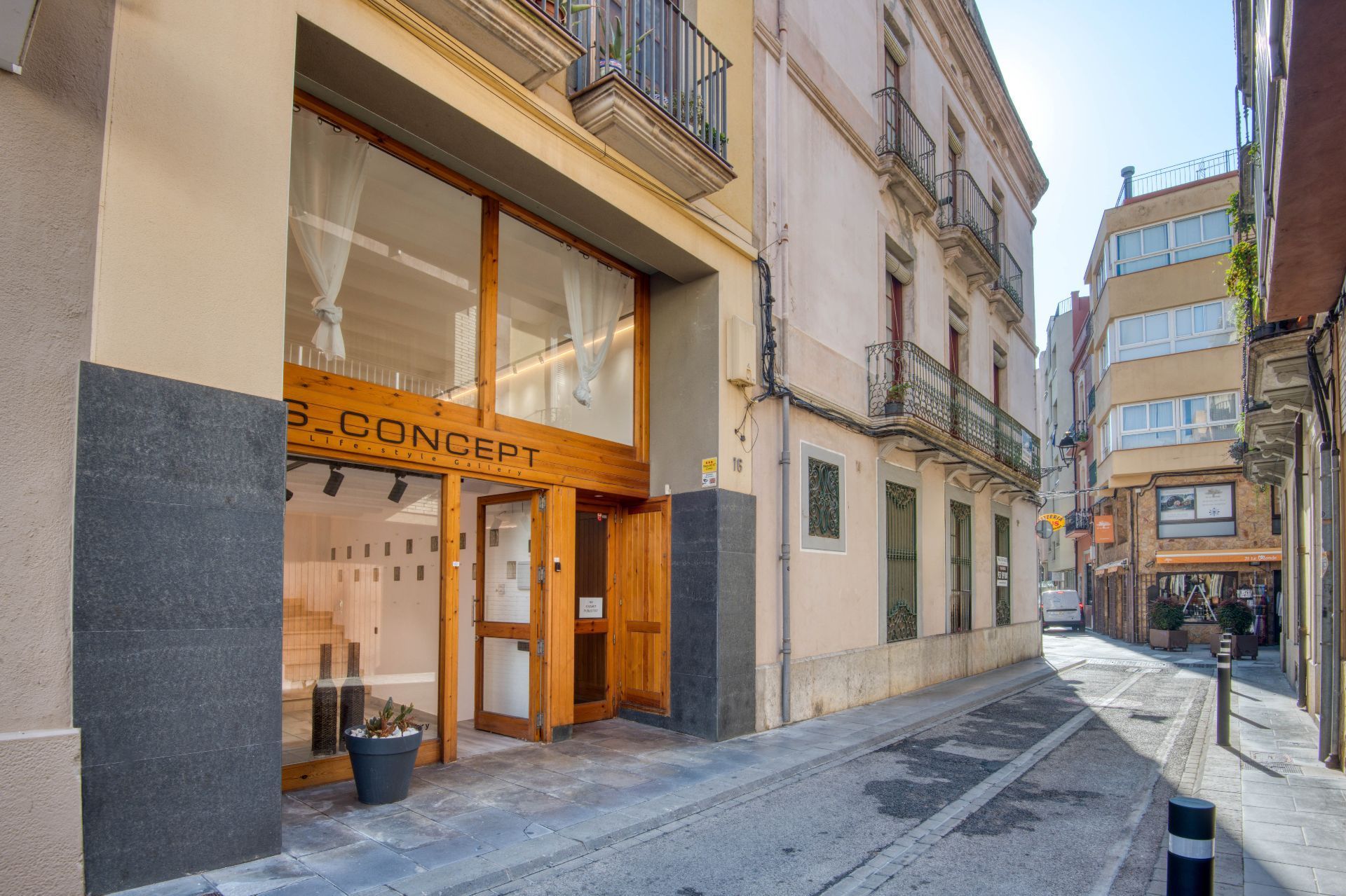 Vista exterior de Local en venda en Sant Feliu de Guíxols