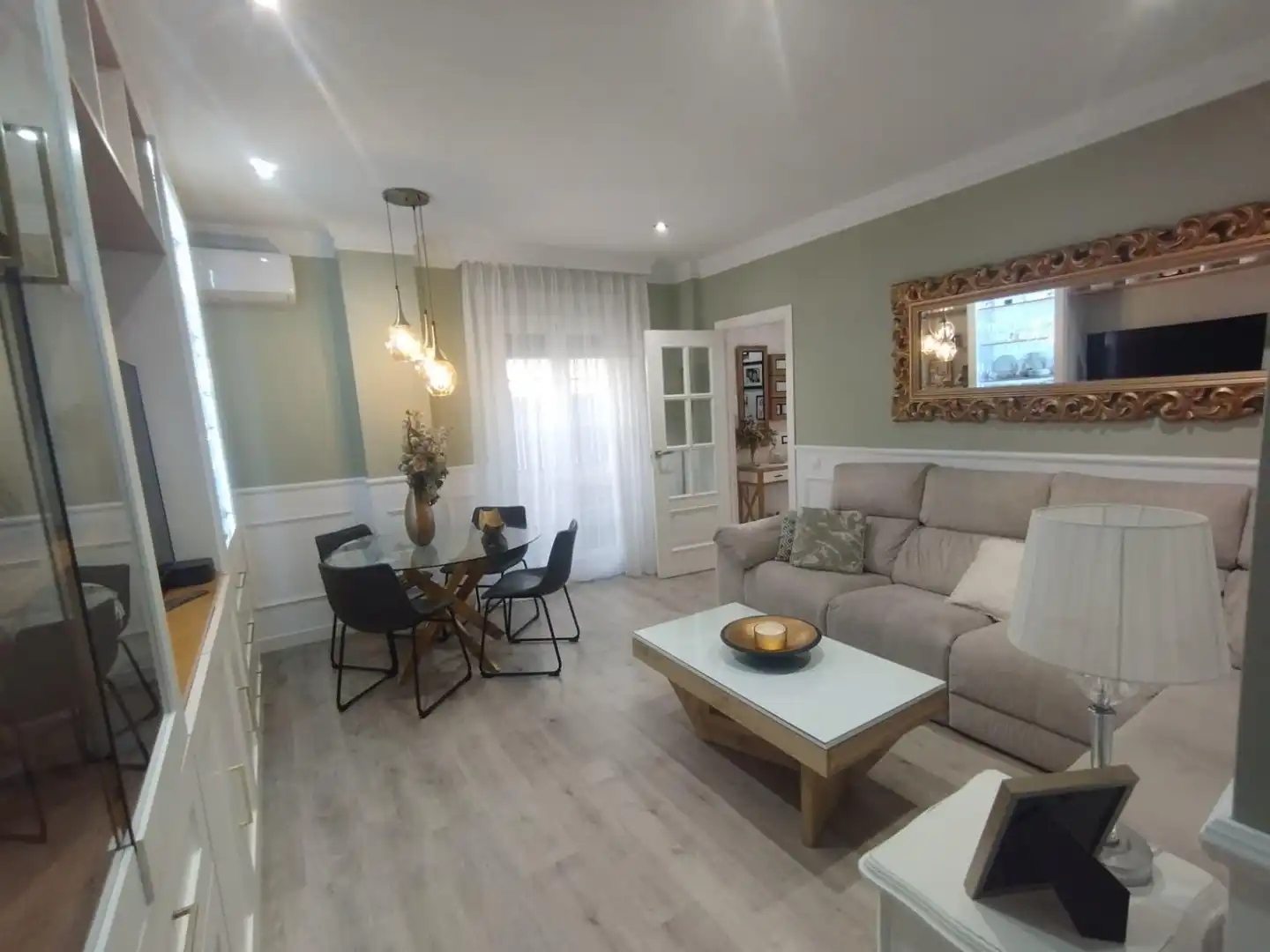 Sala d'estar de Casa o xalet en venda en San Fernando amb Traster