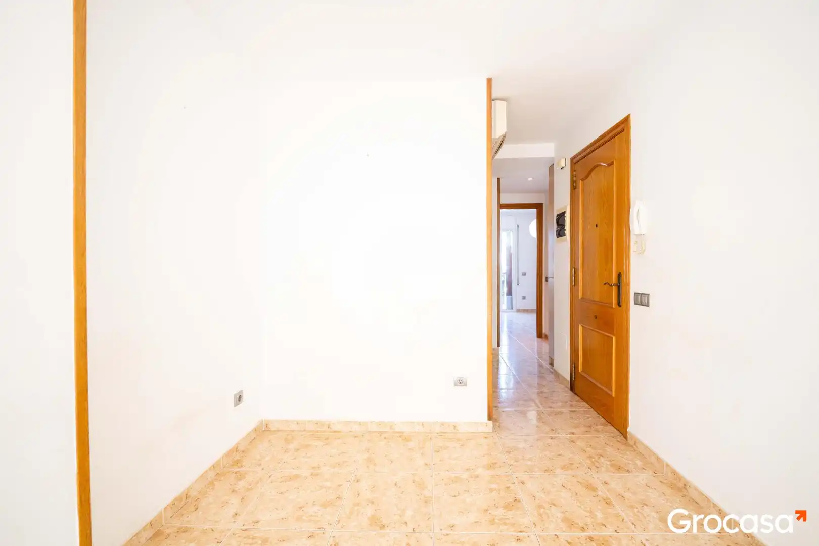 Flat for sale in Mataró  with Air Conditioner, Oven and TV