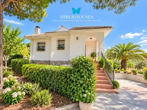Detached house with pool for sale in Calle Principal, imagen 2