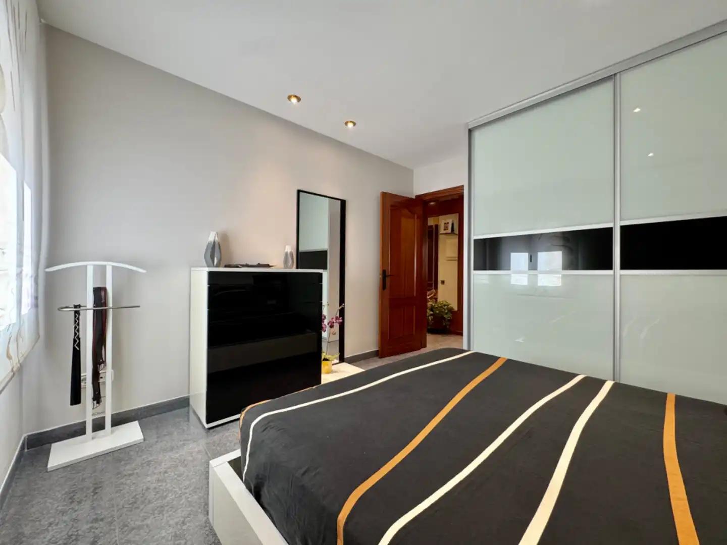 Habitación de Piso en venta en Sant Boi de Llobregat con Aire acondicionado, Terraza y Trastero