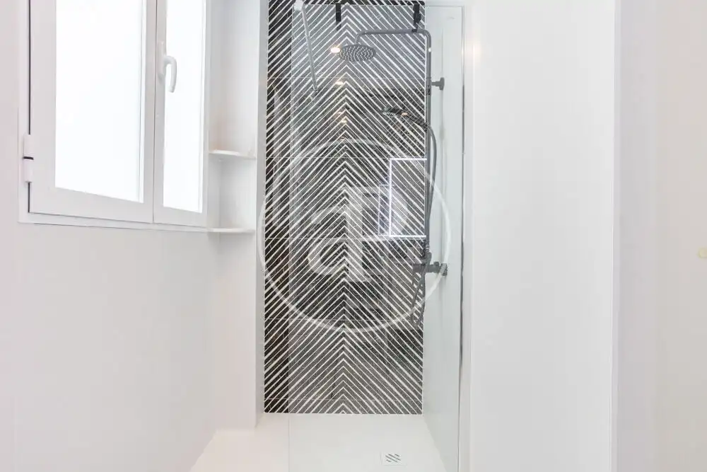 Baño de Piso de alquiler en Valencia con Aire acondicionado, Calefacción y Amueblado