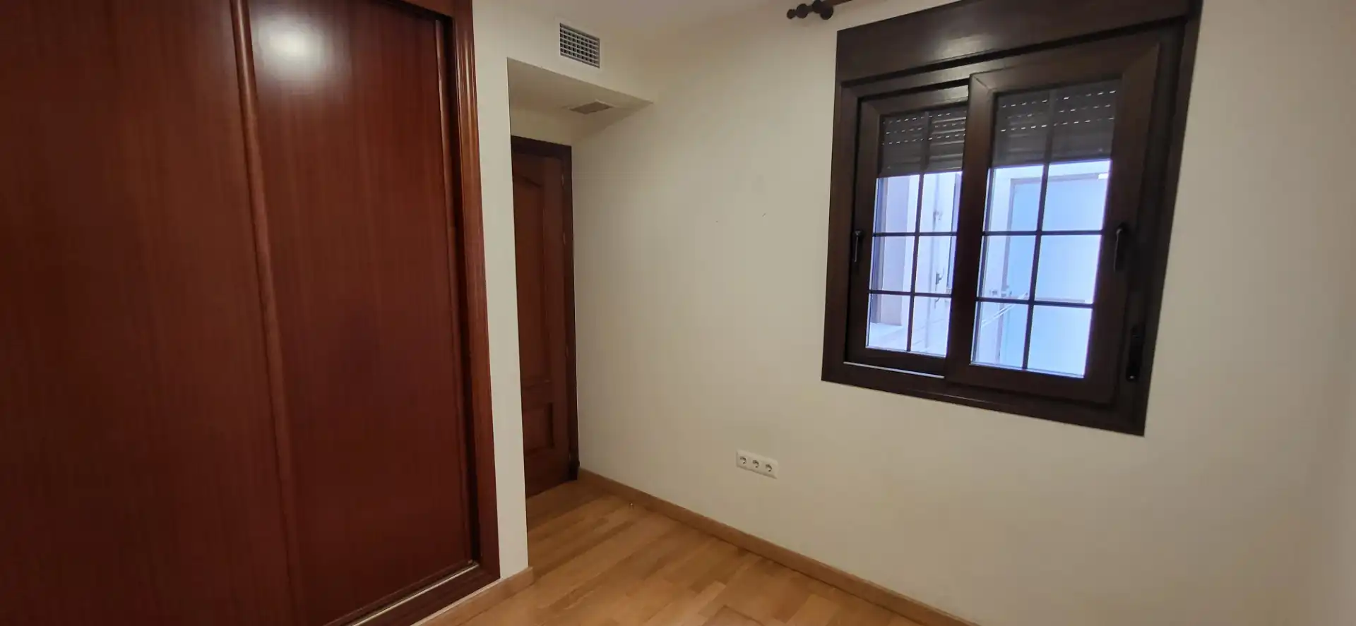 Schlafzimmer von Wohnung zur Miete in Málaga mit Klimaanlage, Heizung und Parkett