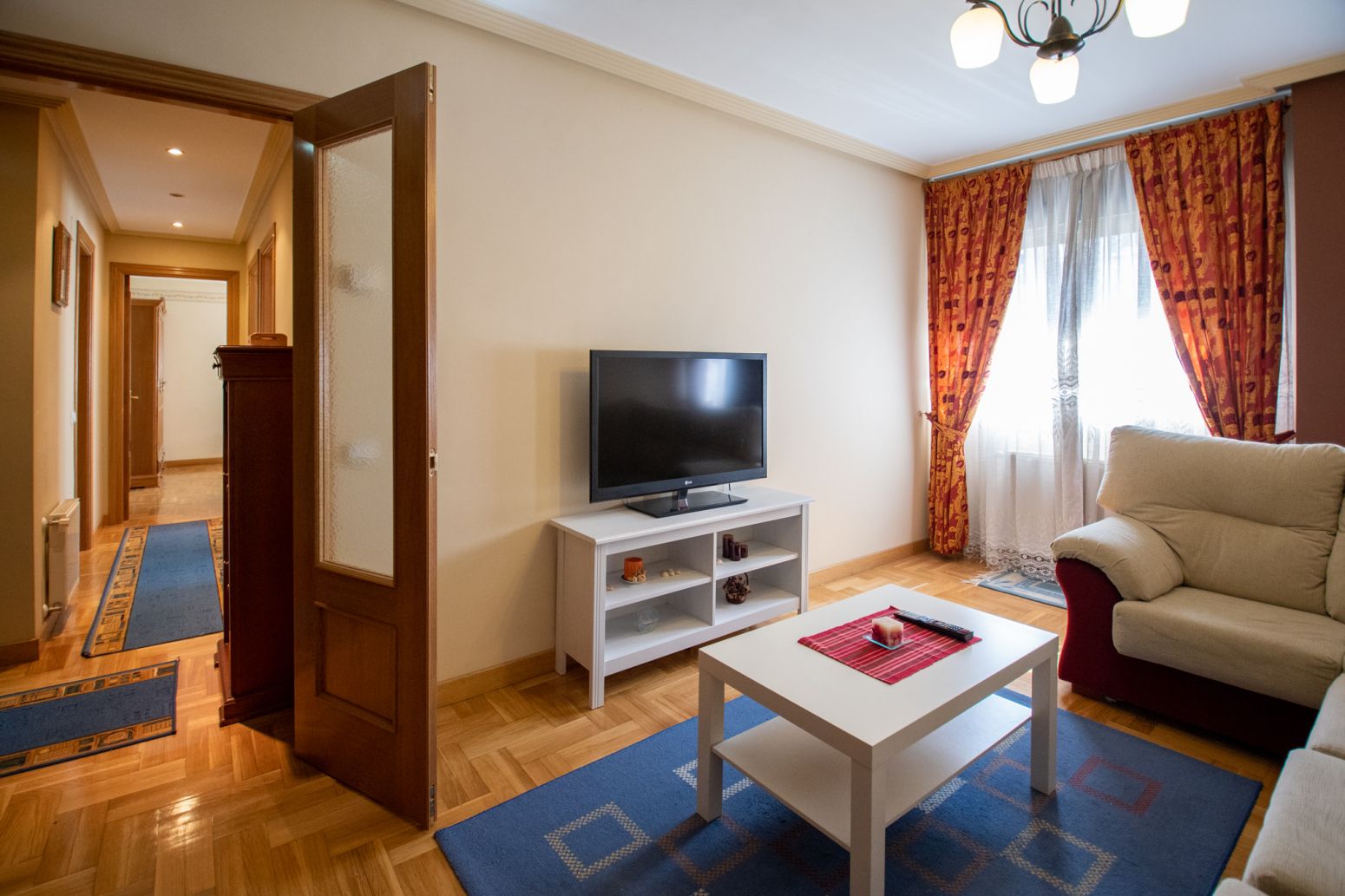 Living room of Flat for sale in Villaviciosa  with Heating and Parquet flooring