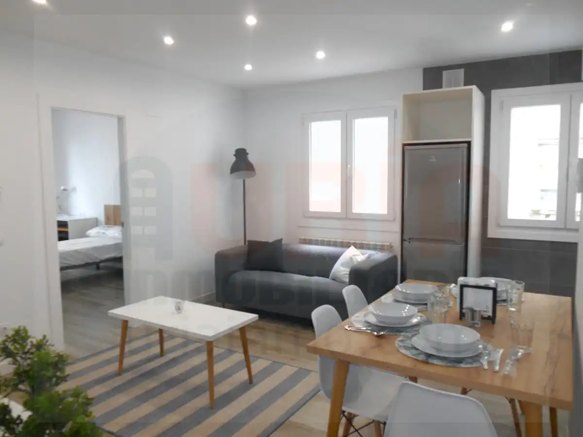 Sala de estar de Piso de alquiler en Oviedo  con Calefacción, Amueblado y Horno