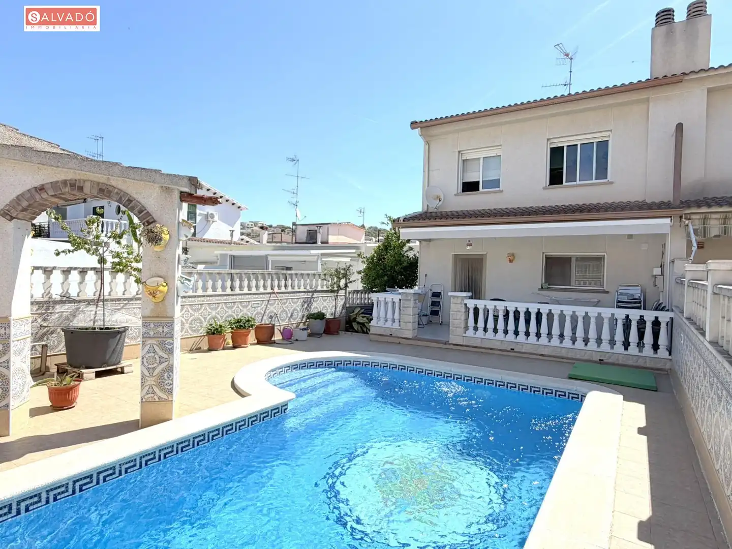 Piscina de Casa adosada en venta en Calafell con Calefacción