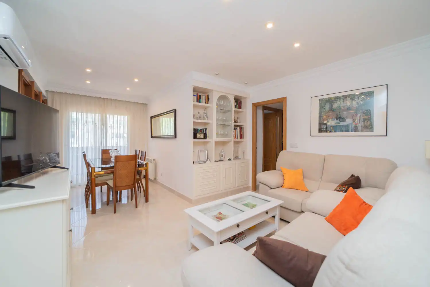 Living room of Flat for sale in Móstoles  with Air Conditioner, Heating and Terrace