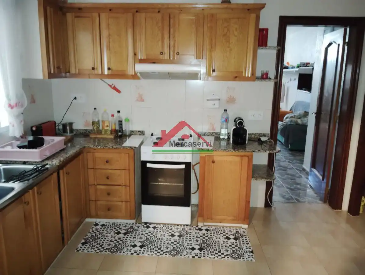 Cuina de Casa o xalet en venda en San Rafael del Río amb Calefacció i Moblat