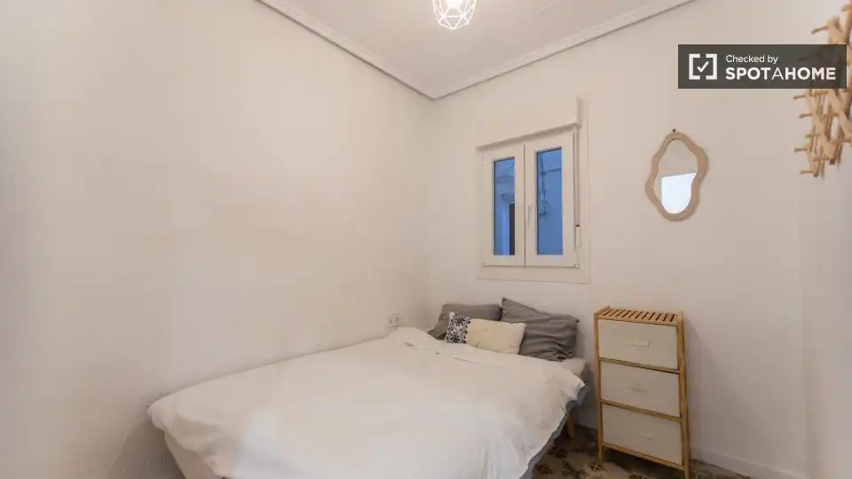 Habitación de Piso de alquiler en Mislata con Aire acondicionado, Calefacción y Amueblado