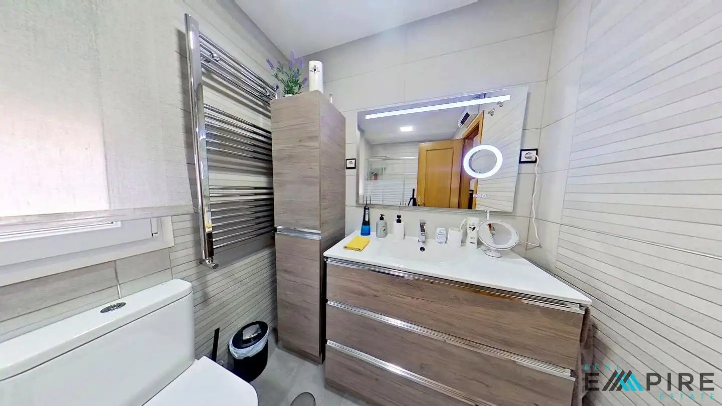 Semi-detached house with pool for sale in Ugena, imagen 47