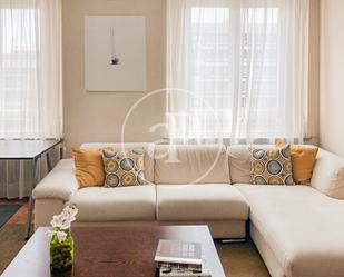 Living room of Flat to rent in  Madrid Capital  with Air Conditioner, Heating and Furnished