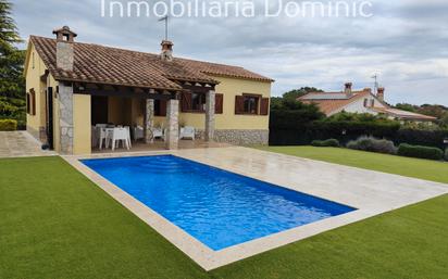 Piscina de Casa o xalet en venda en Caldes de Malavella amb Calefacció, Jardí privat i Piscina