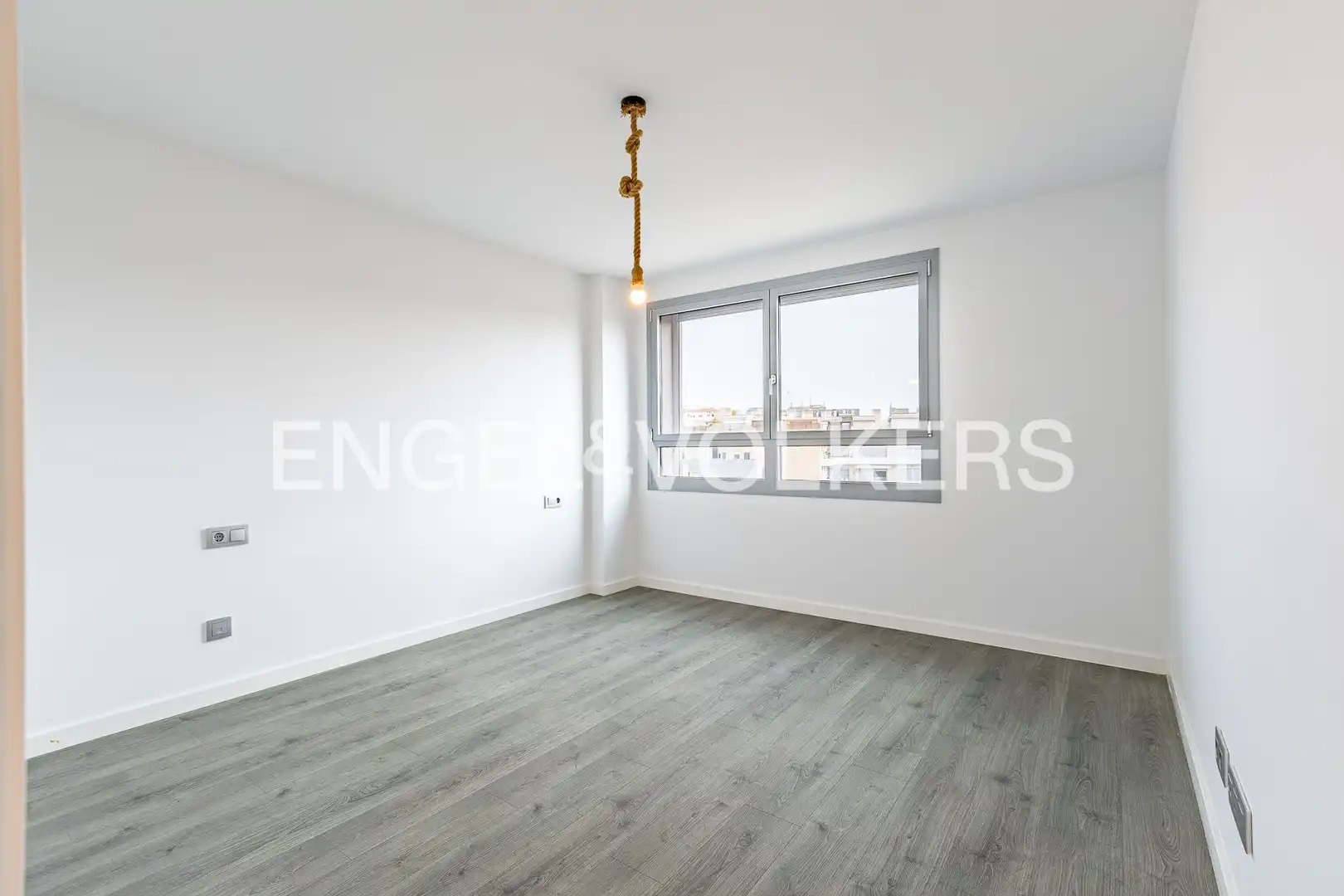 Bedroom of Attic for sale in Sabadell  with Air Conditioner, Heating and Parquet flooring