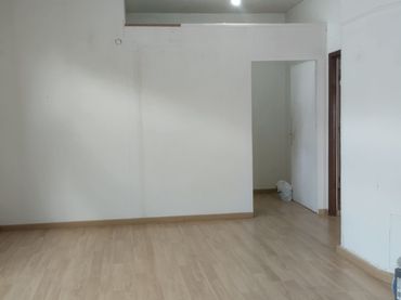 Local comercial de lloguer a Oeste