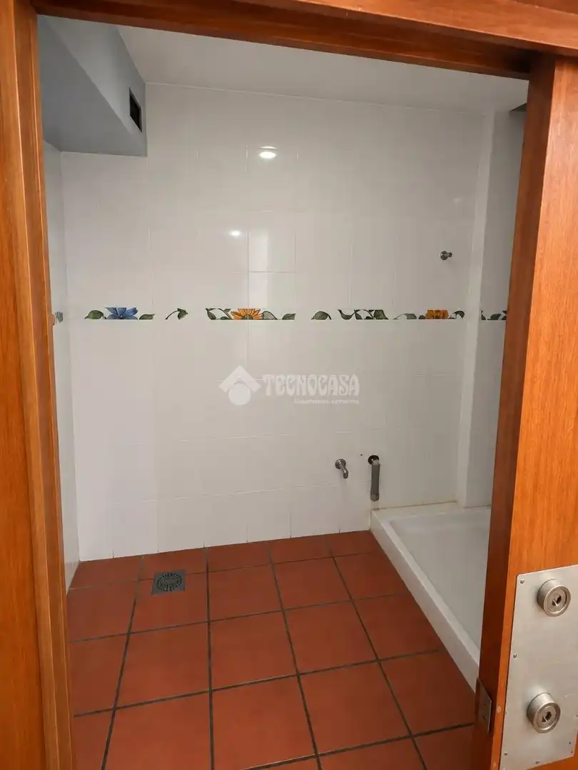 Business premises for sale in Nord-oest, imagen 4